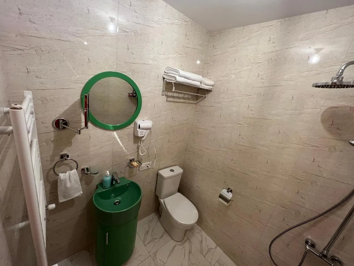 Central Park Apartments 第比利斯 0*,